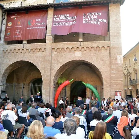 L'angelo Pellegrino Miniappartamenti * Rieti